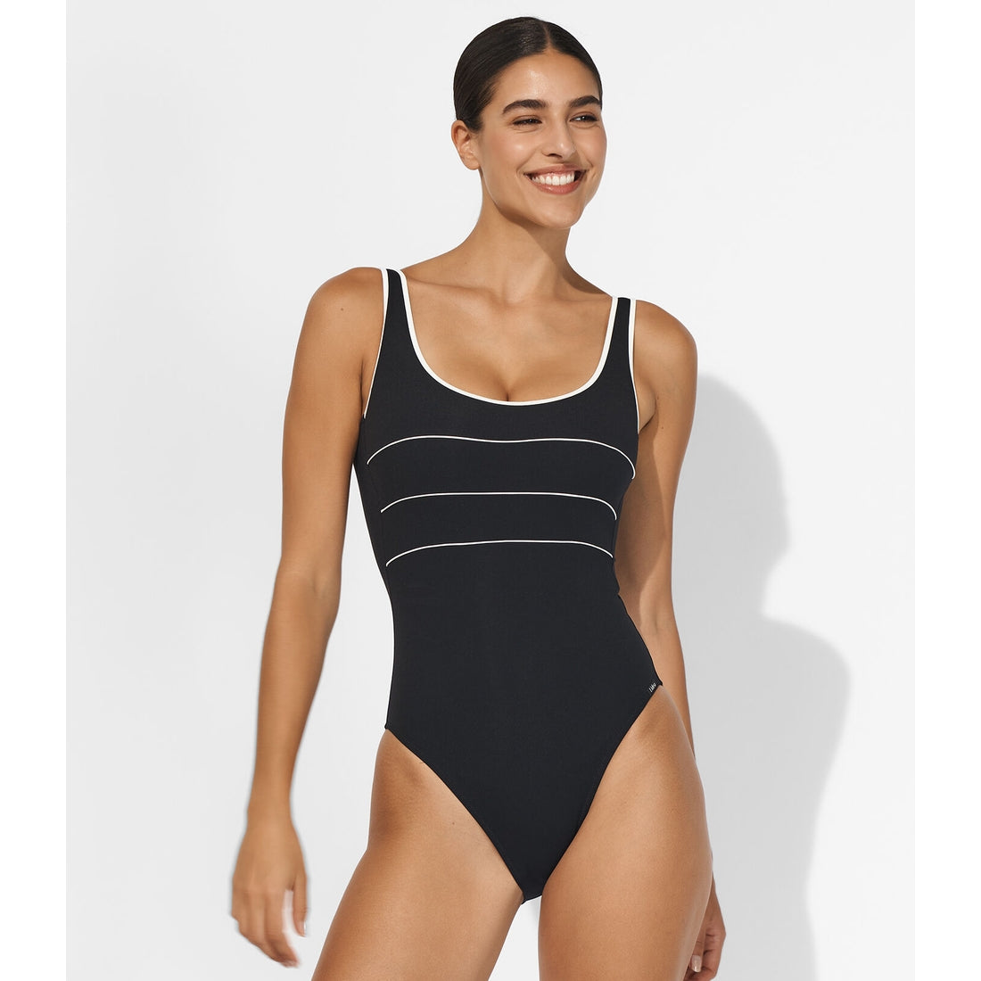 8857-675-077 - Maillot une pièce